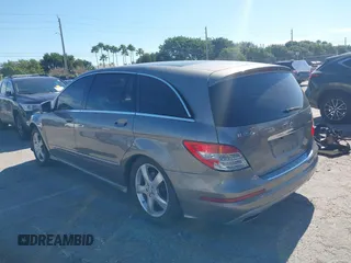 2012 Mercedes-Benz R-Class R 350 with VIN 4JGCB5HEXCA146176, listed as a IAAI auction lot 41442159 with 120,922 mi miles. Bid and sale history available at carsss.com. Image 3.