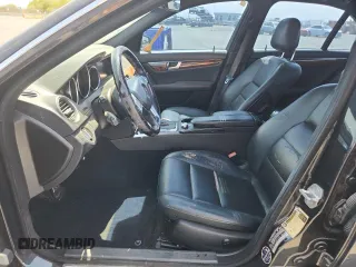 2012 Mercedes-Benz C 250 Sport z VIN WDDGF4HB3CA597983, wystawiony jako Copart lot #62301835 z przebiegiem 194 268 mil mil oraz Czysty tytuł • Clean title. Historia ofert i sprzedaży dostępna na DreamBid. Obrazek 7.