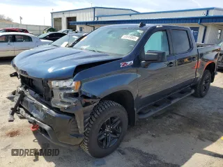 2020 Chevrolet Silverado 1500 LT Trail Boss with VIN 3GCPYFED3LG415965, listed as a Copart auction lot 53049895 with 69,215 mi miles and Salvage Title. Bid and sale history available at carsss.com. Image 1.