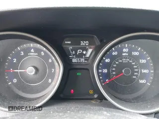 2016 Hyundai Elantra SE z VIN 5NPDH4AE6GH712831, wystawiony jako IAAI lot #40330106 z przebiegiem 186 539 mil mil oraz . Historia ofert i sprzedaży dostępna na DreamBid. Obrazek 7.