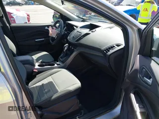 2016 Ford Escape SE with VIN 1FMCU9G98GUA10333, listed as a IAAI auction lot 42021490 with 128,973 mi miles. Bid and sale history available at carsss.com. Image 5.