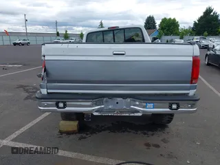 1996 Ford F-250 z VIN 1FTHX26F8TEB61614, wystawiony jako IAAI lot #42255763 z przebiegiem Nie podano mil oraz . Historia ofert i sprzedaży dostępna na DreamBid. Obrazek 17.