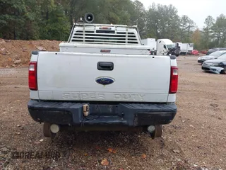 2011 Ford F-250 XL z VIN 1FT7X2B69BEA80380, wystawiony jako IAAI lot #40670990 z przebiegiem 328 503 mil mil oraz . Historia ofert i sprzedaży dostępna na DreamBid. Obrazek 17.