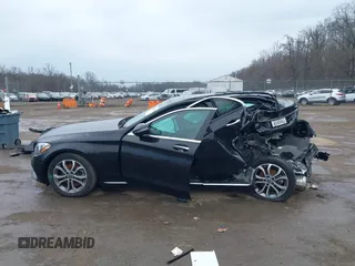 2018 Mercedes-Benz C 300 с VIN 55SWF4KB5JU242766, выставлен на аукционе IAAI как лот 41663368 с пробегом 79 959 миль миль и . История ставок и продаж доступна на DreamBid. Изображение 14.