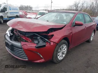 2015 Toyota Camry XLE with VIN 4T1BF1FK8FU983576, listed as a IAAI auction lot 41910503 with 62,941 mi miles. Bid and sale history available at carsss.com. Image 6.