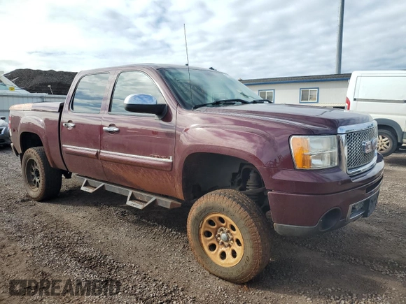 2008 GMC Sierra Denali z VIN 2GTEK638381238266, wystawiony jako Copart lot #47029244 z przebiegiem 119 433 mil mil oraz Nie do naprawy. Historia ofert i sprzedaży dostępna na DreamBid. Obrazek 4.
