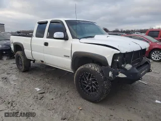 2001 Chevrolet Silverado 1500 LT with VIN 1GCEK19T21E141627, listed as a Copart auction lot 85383004 with 278,374 mi miles and Salvage Title. Bid and sale history available at carsss.com. Image 4.