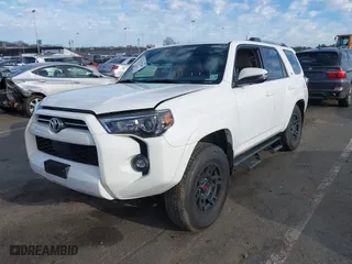 2024 Toyota 4Runner SR5 Premium with VIN JTENU5JR6R6278704, listed as a IAAI auction lot 41215563 with 12,802 mi miles. Bid and sale history available at carsss.com. Image 18.