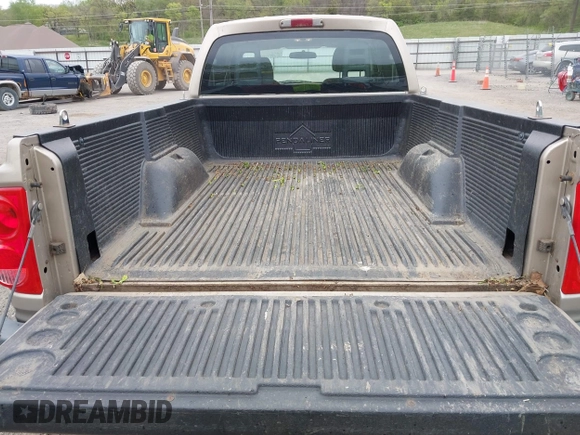 2005 Dodge Dakota SLT with VIN 1D7HE42K75S176815, listed as a IAAI auction lot 42160096 with 121,671 mi miles and . Bid and sale history available at carsss.com. Image 13.