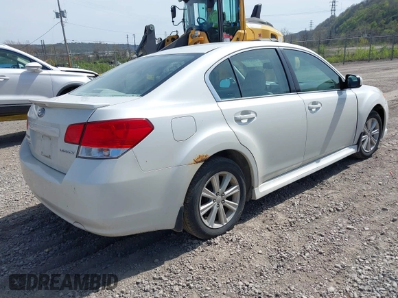 2010 Subaru Legacy Premium All-Weather Anniversary z VIN 4S3BMCG69A3241063, wystawiony jako IAAI lot #42080127 z przebiegiem 244 955 mil mil oraz . Historia ofert i sprzedaży dostępna na DreamBid. Obrazek 4.