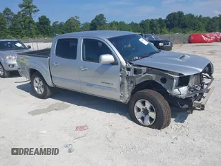2011 Toyota Tacoma z VIN 5TFLU4EN8BX013957, wystawiony jako IAAI lot #42865516 z przebiegiem 297 727 mil mil oraz . Historia ofert i sprzedaży dostępna na DreamBid. Obrazek 1.