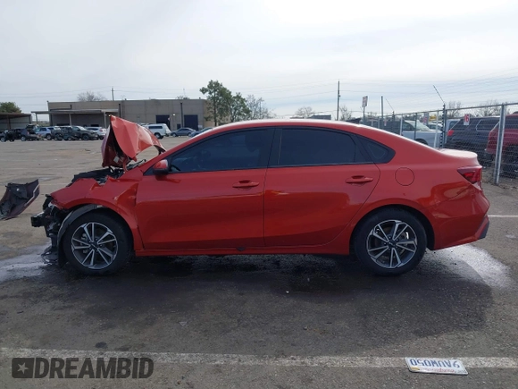 2022 Kia Forte LXS with VIN 3KPF24AD8NE466318, listed as a IAAI auction lot 41567083 with 60,633 mi miles. Bid and sale history available at carsss.com. Image 15.