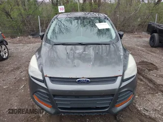2013 Ford Escape S with VIN 1FMCU0F71DUC06993, listed as a IAAI auction lot 41932626 with 238,691 mi miles. Bid and sale history available at carsss.com. Image 6.