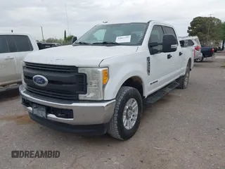 2017 Ford Super Duty F-250 SRW Lariat with VIN 1FT7W2BT7HEE48637, listed as a IAAI auction lot 42067757 with 200,831 mi miles. Bid and sale history available at carsss.com. Image 17.
