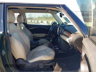 2012 MINI Hardtop S с VIN WMWSV3C5XCTY29340, выставлен на аукционе IAAI как лот 41617869 с пробегом 162 676 миль миль и . История ставок и продаж доступна на DreamBid. Изображение 5.