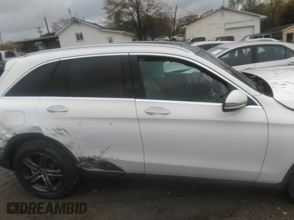 2018 Mercedes-Benz GLC 300 with VIN WDC0G4JB7JV021512, listed as a IAAI auction lot 41905040 with 120,430 mi miles and . Bid and sale history available at DreamBid. Image 13.