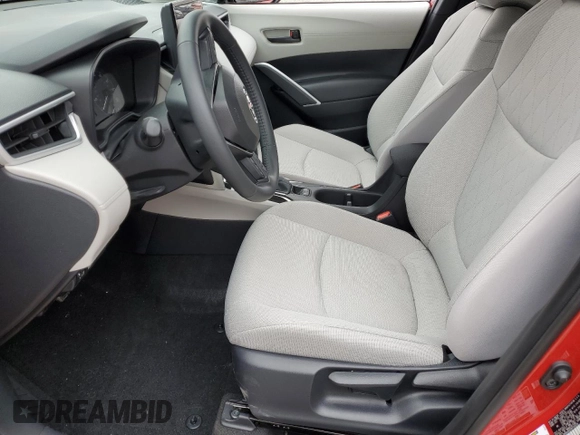 2024 Toyota Corolla Cross LE with VIN 7MUBAABG2RV120226, listed as a Copart auction lot 61014645 with 2,842 mi miles and Salvage title. Bid and sale history available at DreamBid. Image 7.