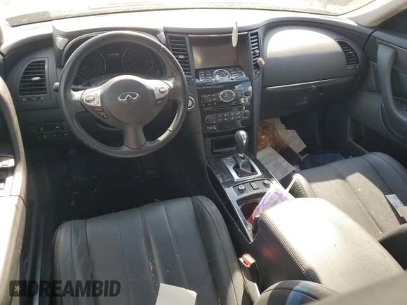 2015 Infiniti QX70 z VIN JN8CS1MW3FM483727, wystawiony jako Copart lot #55783285 z przebiegiem Nie podano mil oraz Czysty tytuł • Clean title. Historia ofert i sprzedaży dostępna na DreamBid. Obrazek 8.