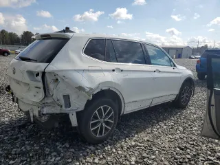 2019 Volkswagen Tiguan SE with VIN 3VV2B7AXXKM101524, listed as a Copart auction lot 49602425 with 55,534 mi miles and Salvage Title. Bid and sale history available at carsss.com. Image 3.