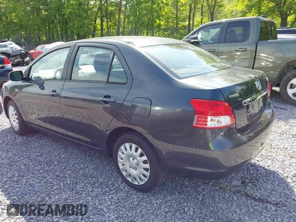 2009 Toyota Yaris z VIN JTDBT903094048800, wystawiony jako IAAI lot #42375049 z przebiegiem 168 478 mil mil oraz . Historia ofert i sprzedaży dostępna na DreamBid. Obrazek 3.