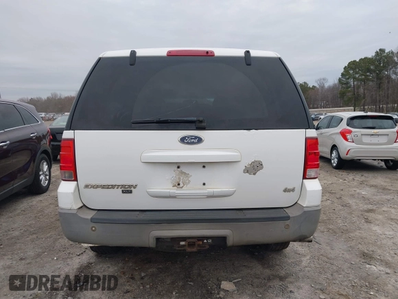 2003 Ford Expedition Special Service with VIN 1FMFU16L63LA30060, listed as a IAAI auction lot 41619687 with 178,703 mi miles. Bid and sale history available at carsss.com. Image 16.