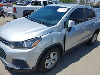 2022 Chevrolet Trax LS with VIN KL7CJKSM5NB542130, listed as a IAAI auction lot 42304634 with 43,670 mi miles and . Bid and sale history available at DreamBid. Image 6.