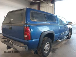 2003 Chevrolet Silverado 1500 with VIN 2GCEK19T331269122, listed as a IAAI auction lot 41461220 with 232,214 mi miles. Bid and sale history available at carsss.com. Image 4.