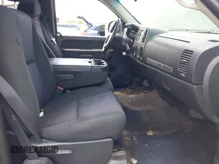 2012 Chevrolet Silverado 1500 LT with VIN 1GCRKSE71CZ222582, listed as a IAAI auction lot 42096128 with 275,037 mi miles and . Bid and sale history available at DreamBid. Image 5.