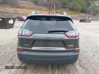 2019 Jeep Cherokee Latitude Plus with VIN 1C4PJMLB0KD191740, listed as a IAAI auction lot 41585682 with 91,755 mi miles. Bid and sale history available at carsss.com. Image 15.