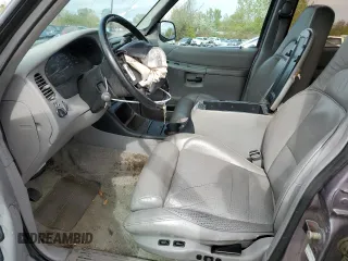1996 Ford Explorer XL z VIN 1FMDU34X6TZB71667, wystawiony jako Copart lot #51969375 z przebiegiem 226 288 mil mil oraz Szkody całkowita. Historia ofert i sprzedaży dostępna na DreamBid. Obrazek 7.