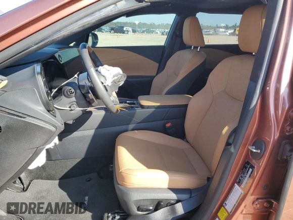 2024 Lexus RX 350 z VIN JTJCHMAA0R2013642, wystawiony jako Copart lot #45470085 z przebiegiem 5 604 mil mil oraz Szkoda całkowita • Salvage title. Historia ofert i sprzedaży dostępna na DreamBid. Obrazek 7.