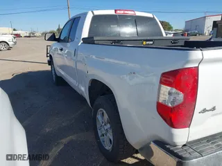 2016 Toyota Tundra 4WD Truck SR with VIN 5TFUW5F1XGX539529, listed as a IAAI auction lot 42044488 with 271,734 mi miles. Bid and sale history available at carsss.com. Image 3.