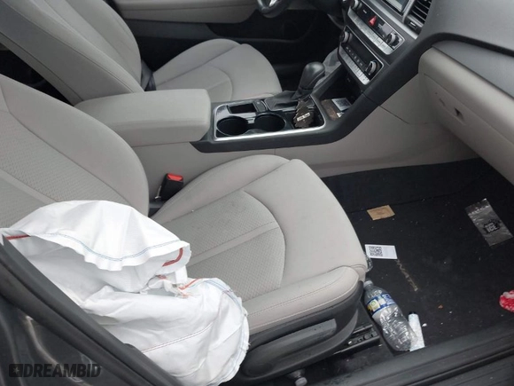 2019 Hyundai Sonata Sport with VIN 5NPE34AF5KH806249, listed as a IAAI auction lot 41567922 with 27,649 mi miles. Bid and sale history available at carsss.com. Image 5.