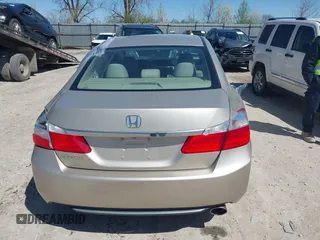 2014 Honda Accord Sedan LX with VIN 1HGCR2F33EA173708, listed as a IAAI auction lot 41989982 with 122,647 mi miles. Bid and sale history available at carsss.com. Image 17.