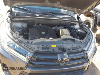 2018 Toyota Highlander SE with VIN 5TDKZRFH4JS548677, listed as a IAAI auction lot 42171321 with 94,205 mi miles and . Bid and sale history available at DreamBid. Image 10.