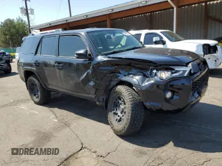 2019 Toyota 4Runner SR5 z VIN JTEBU5JR3K5700930, wystawiony jako Copart lot #61685775 z przebiegiem 67 194 mil mil oraz Szkoda całkowita • Salvage title. Historia ofert i sprzedaży dostępna na DreamBid. Obrazek 4.