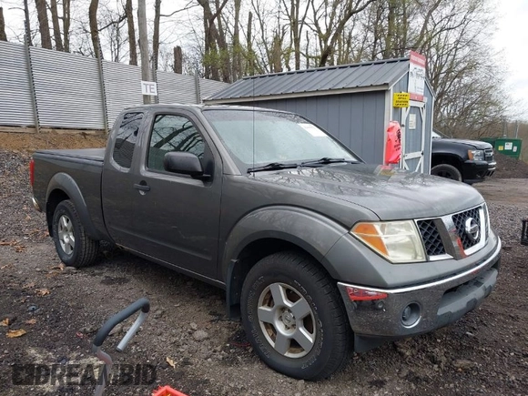 2008 Nissan Frontier SE z VIN 1N6AD06W78C438364, wystawiony jako IAAI lot #42093527 z przebiegiem 79 828 mil mil oraz . Historia ofert i sprzedaży dostępna na DreamBid. Obrazek 1.