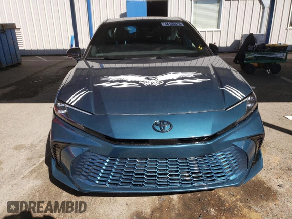 2025 Toyota Camry LE with VIN 4T1DAACK6SU047431, listed as a Copart auction lot 48155575 with 9,008 mi miles and Salvage Title. Bid and sale history available at DreamBid. Image 5.