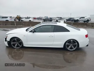 2015 Audi S5 Premium Plus with VIN WAUCGAFR0FA060672, listed as a IAAI auction lot 41183272 with 123,231 mi miles. Bid and sale history available at carsss.com. Image 14.