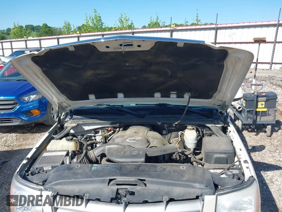 2005 Cadillac Escalade z VIN 1GYEC63N65R243624, wystawiony jako IAAI lot #42161106 z przebiegiem 150 877 mil mil oraz . Historia ofert i sprzedaży dostępna na DreamBid. Obrazek 10.