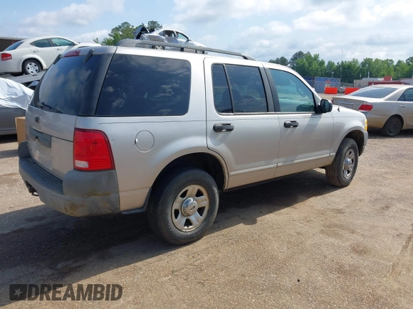 2003 Ford Explorer XLS z VIN 1FMZU62K83UB62366, wystawiony jako IAAI lot #42177950 z przebiegiem 288 243 mil mil oraz . Historia ofert i sprzedaży dostępna na DreamBid. Obrazek 4.