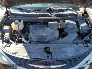 2018 Chrysler Pacifica Touring L with VIN 2C4RC1BG1JR102848, listed as a Copart auction lot 47889755 with 68,474 mi miles and Salvage Title. Bid and sale history available at carsss.com. Image 12.