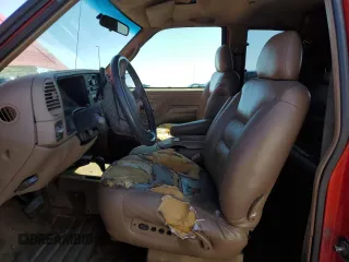 1995 GMC Sierra 1500 z VIN 2GTEK19K1S1590453, wystawiony jako Copart lot #56644075 z przebiegiem 222 590 mil mil oraz Szkoda całkowita • Salvage title. Historia ofert i sprzedaży dostępna na DreamBid. Obrazek 7.
