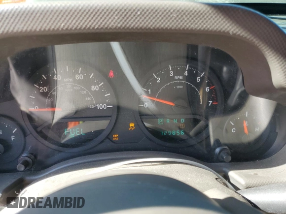 2008 Jeep Wrangler Unlimited X with VIN 1J4GA39118L633877, listed as a Copart auction lot 63652795 with 129,856 mi miles and Clean title. Bid and sale history available at DreamBid. Image 9.