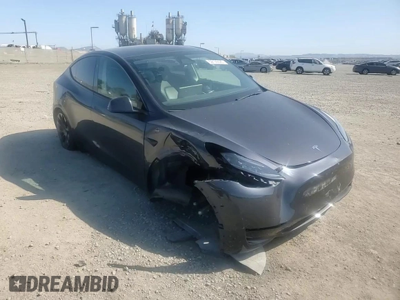 2024 Tesla Model Y с VIN 7SAYGDED2RF100152, выставлен на аукционе Copart как лот 52133535 с пробегом 7 632 миль миль и Списание • Salvage title. История ставок и продаж доступна на DreamBid. Изображение 12.