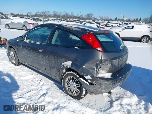 2006 Ford Focus S z VIN 1FAHP31N76W151973, wystawiony jako IAAI lot #41573090 z przebiegiem 211 369 mil mil oraz . Historia ofert i sprzedaży dostępna na DreamBid. Obrazek 3.