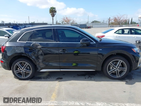 2021 Audi Q5 Premium Plus z VIN WA1E2AFY2M2045125, wystawiony jako IAAI lot #42251738 z przebiegiem 44 395 mil mil oraz . Historia ofert i sprzedaży dostępna na DreamBid. Obrazek 14.