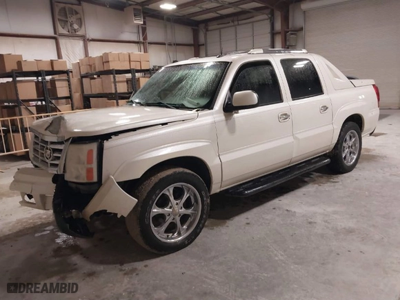 2005 Cadillac Escalade EXT with VIN 3GYEK62N65G222485, listed as a IAAI auction lot 41409741 with 228,916 mi miles. Bid and sale history available at carsss.com. Image 2.
