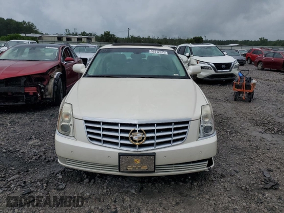 2011 Cadillac DTS Luxury Collection z VIN 1G6KD5E64BU121197, wystawiony jako Copart lot #58212335 z przebiegiem 141 055 mil mil oraz Szkody całkowita. Historia ofert i sprzedaży dostępna na DreamBid. Obrazek 5.