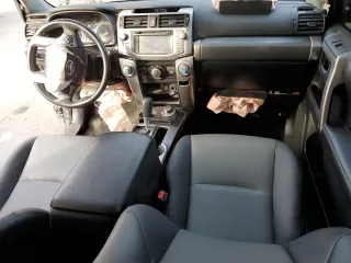 2018 Toyota 4Runner SR5 with VIN JTEBU5JR7J5606564, listed as a Copart auction lot 82647504 with 149,936 mi miles and Salvage Title. Bid and sale history available at carsss.com. Image 8.